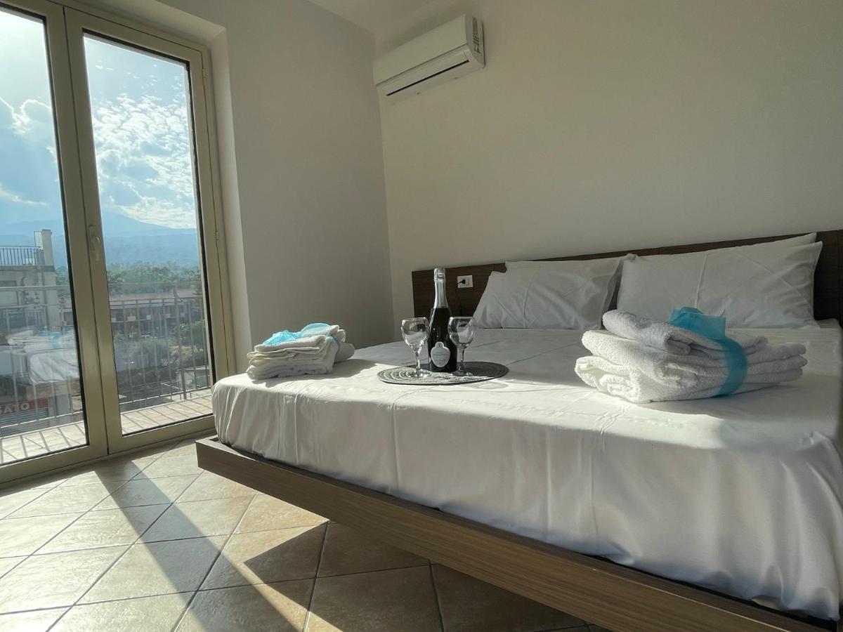 Maison De Cheeramie - Tourist Apartments Tra Mare E Etna Mascali Exterior foto